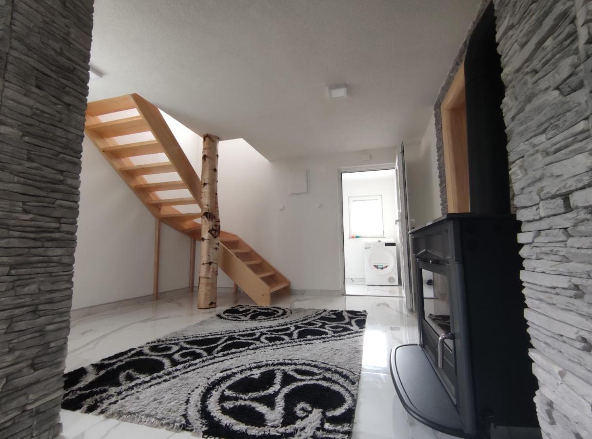 Apartman Amina-Ahmad Vinac-亚伊采 外观 照片