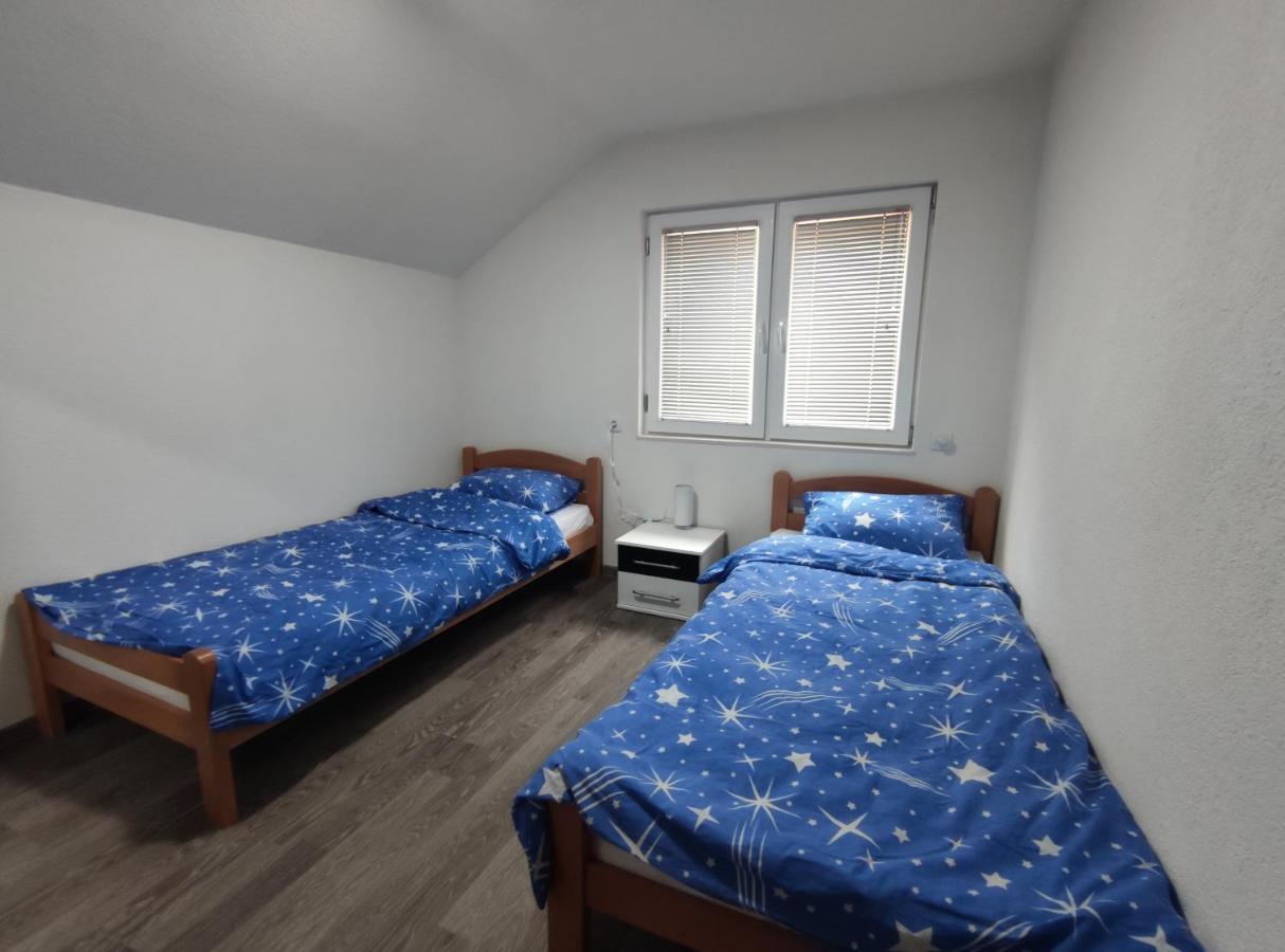 Apartman Amina-Ahmad Vinac-亚伊采 外观 照片